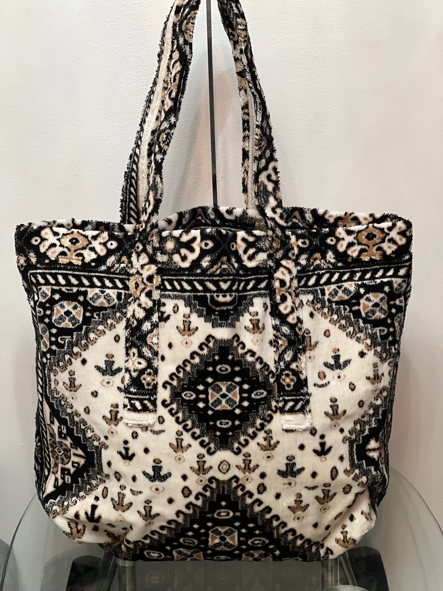 Shoulder bag - Made out of Moroccan Carpet