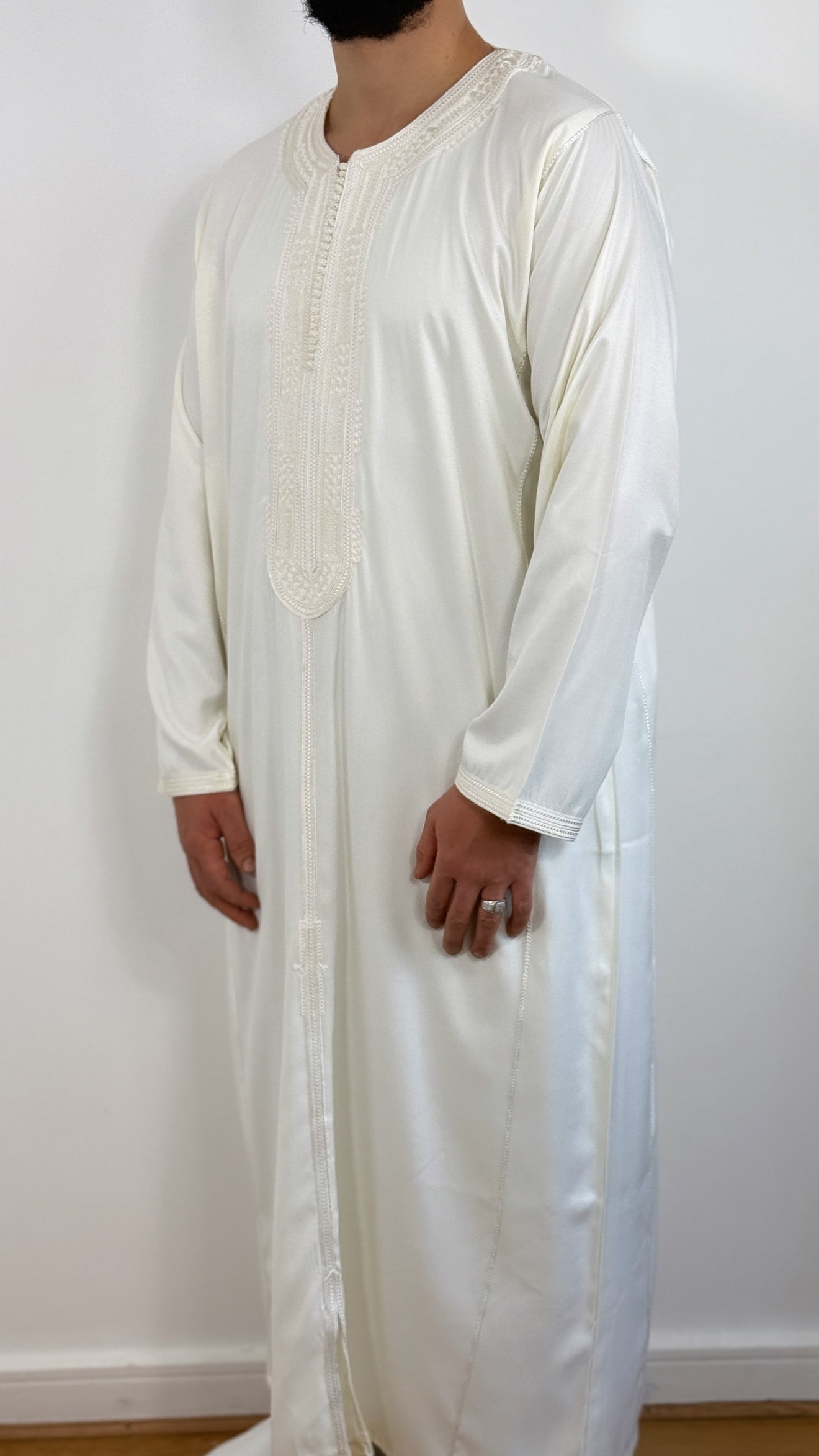 قفطان مغربي بأكمام طويلة موديل 2025