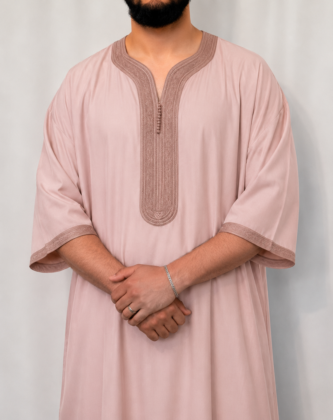 ثوب مغربي من مزيج الكتان