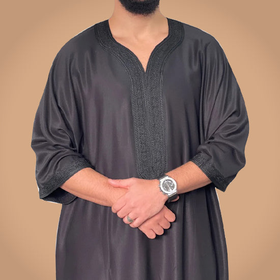 ثوب جبة عالي الجودة بجيبين