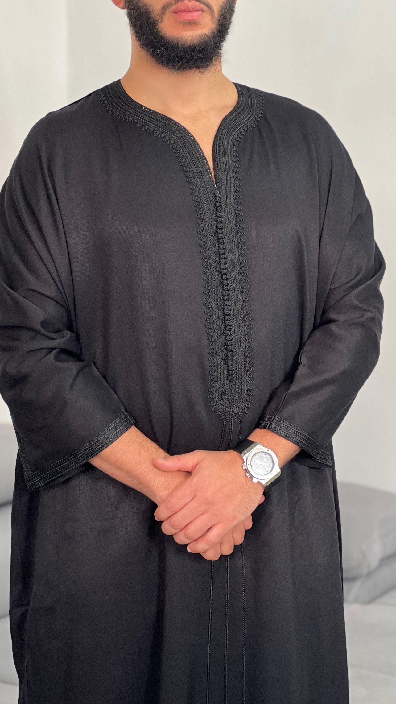 ثوب ملكي جبة يدوية الصنع