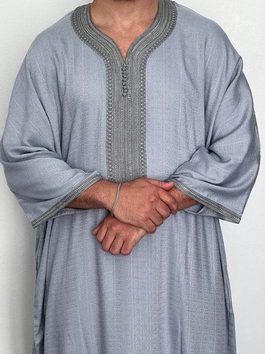 ثوب مغربي من مزيج الكتان الفاخر
