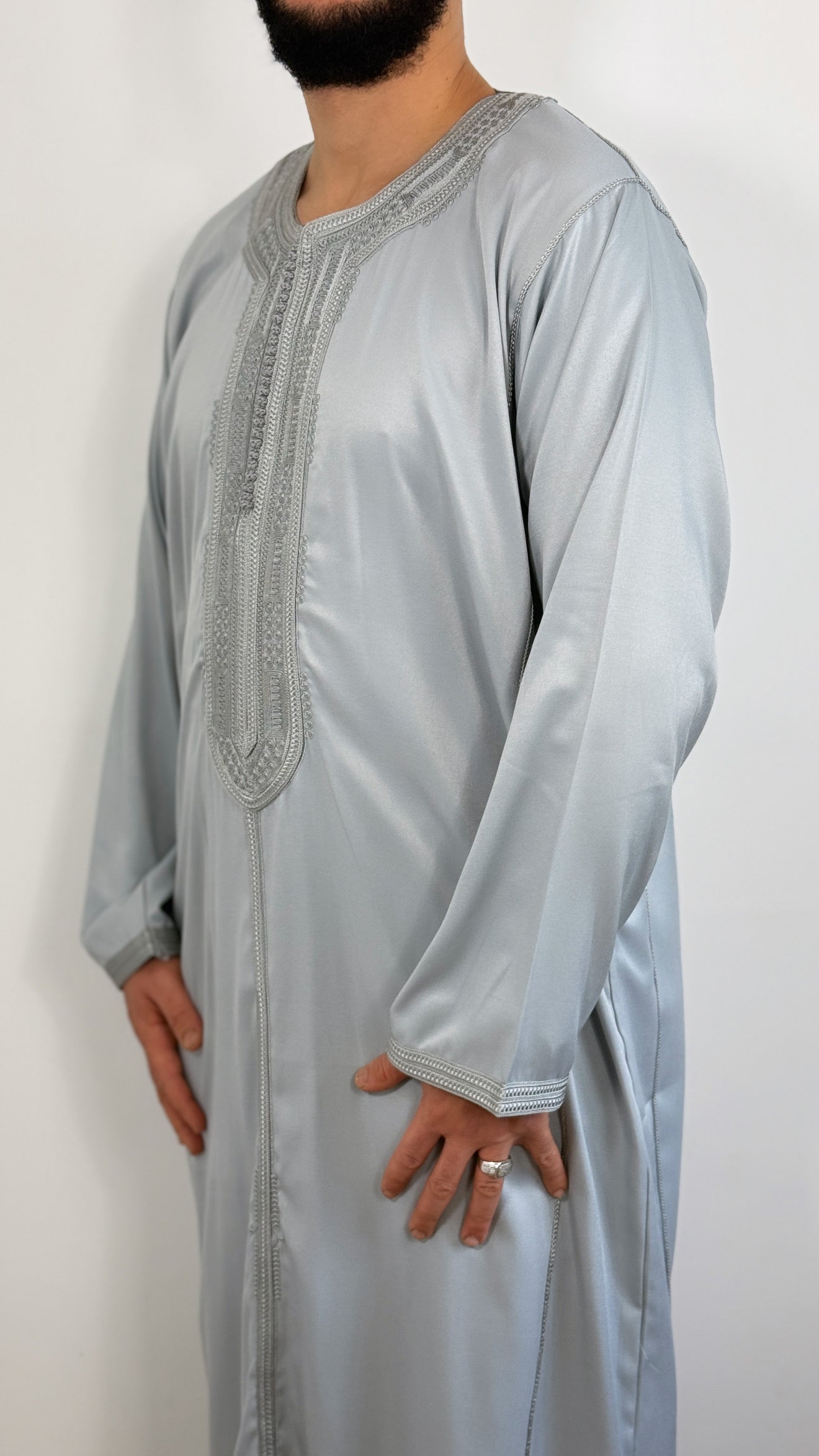 قفطان مغربي بأكمام طويلة موديل 2025