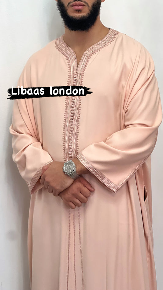 ثوب ملكي جبة يدوية الصنع