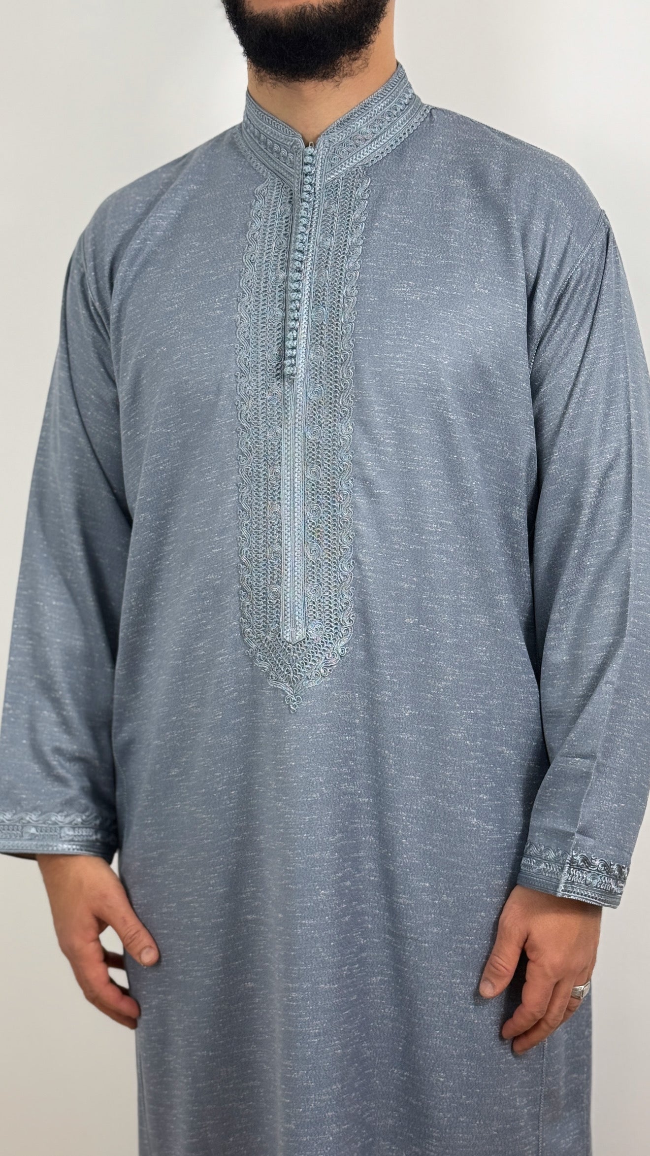 ثوب ملكي جبة يدوية الصنع