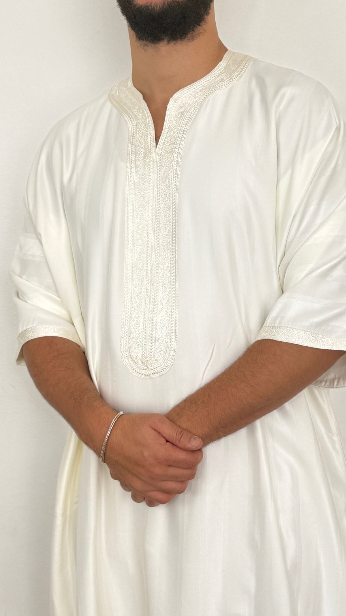 ثوب جوهرة مغربي لامع فاخر