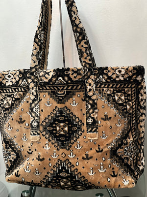 Vintage Shoulder bag - Made out of Moroccan Carpet