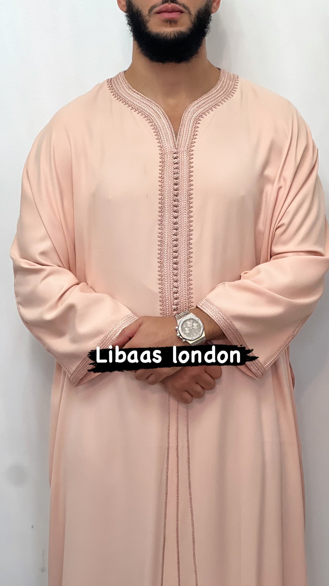 ثوب ملكي جبة يدوية الصنع