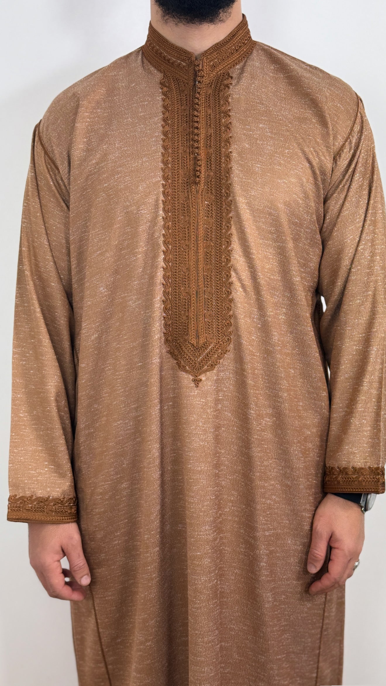 ثوب ملكي جبة يدوية الصنع