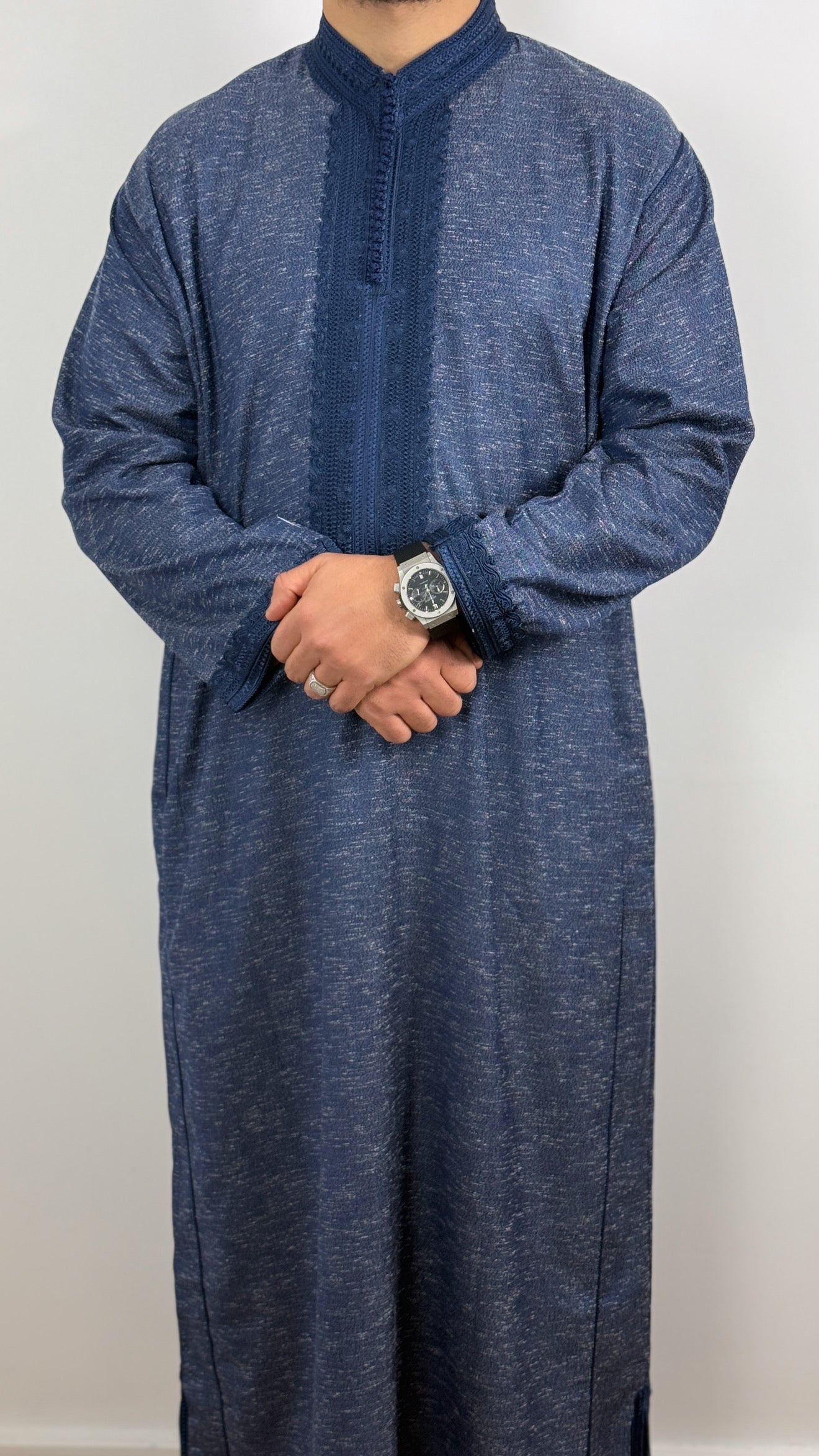 ثوب ملكي جبة يدوية الصنع