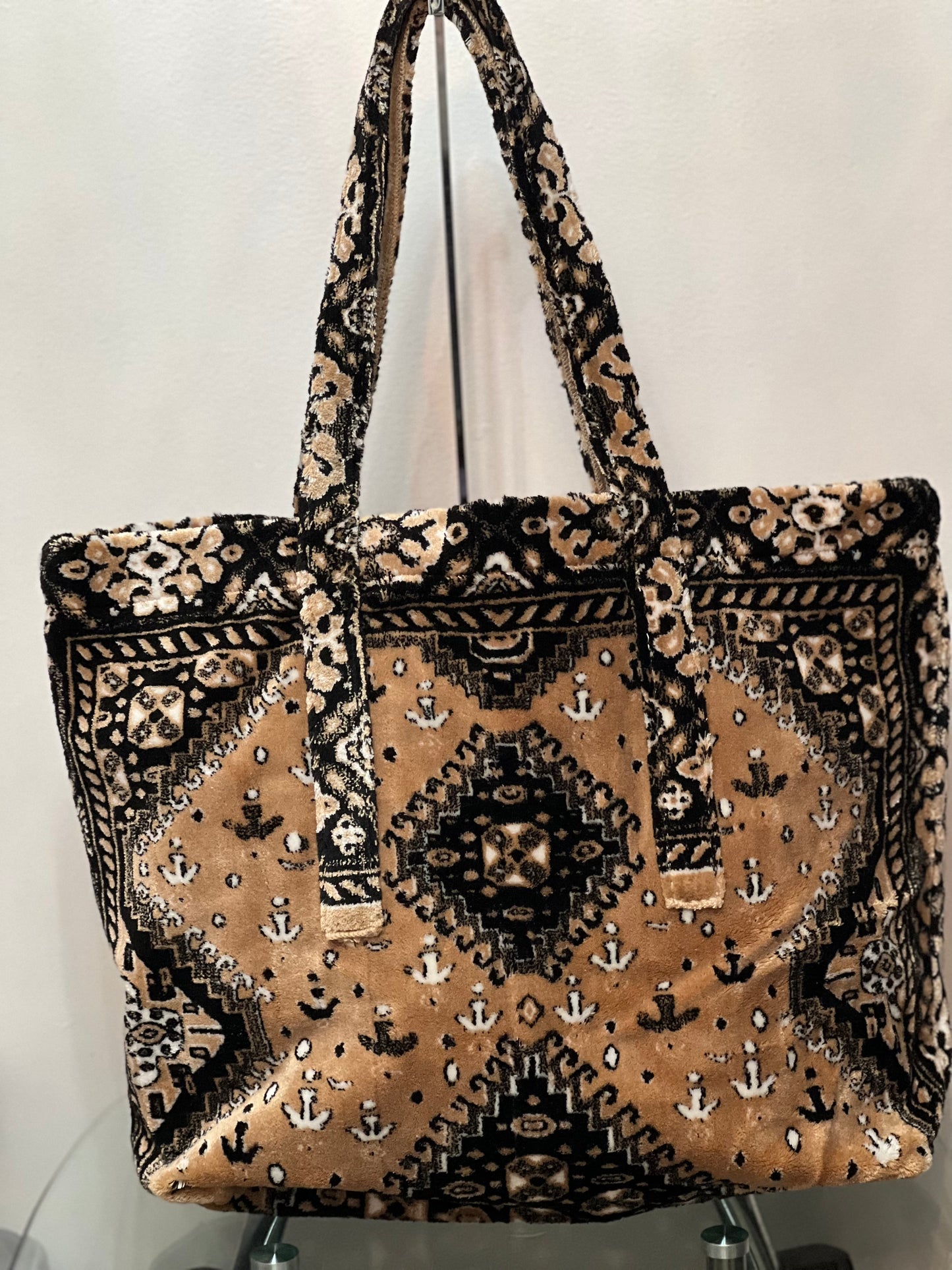 Shoulder bag - Made out of Moroccan Carpet