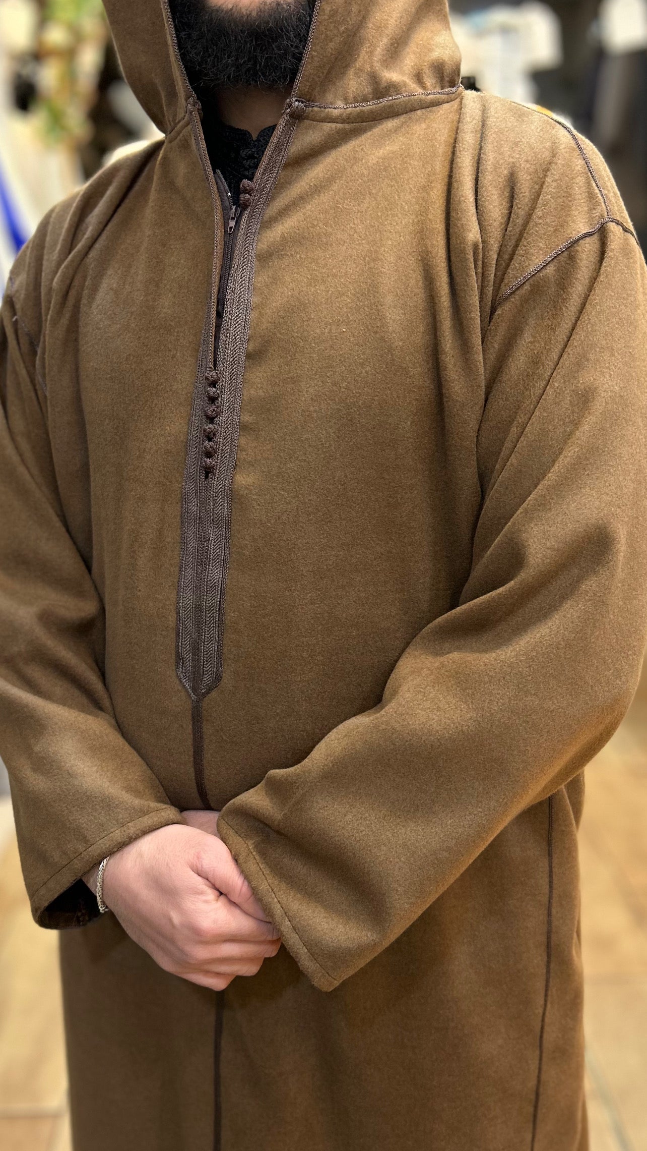 جلابة جديدة بغطاء رأس وسحاب