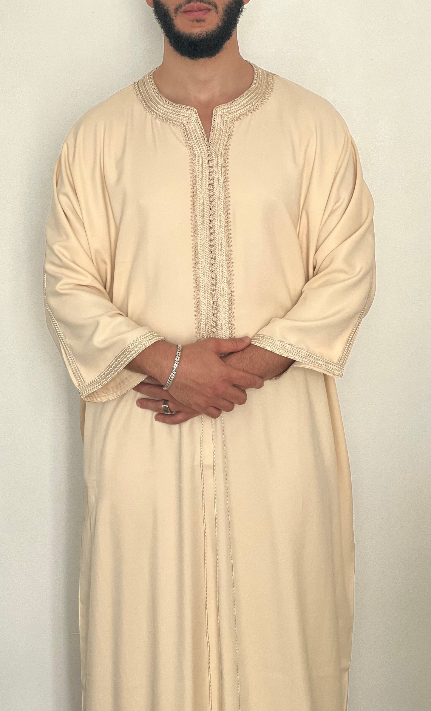ثوب ملكي جبة يدوية الصنع
