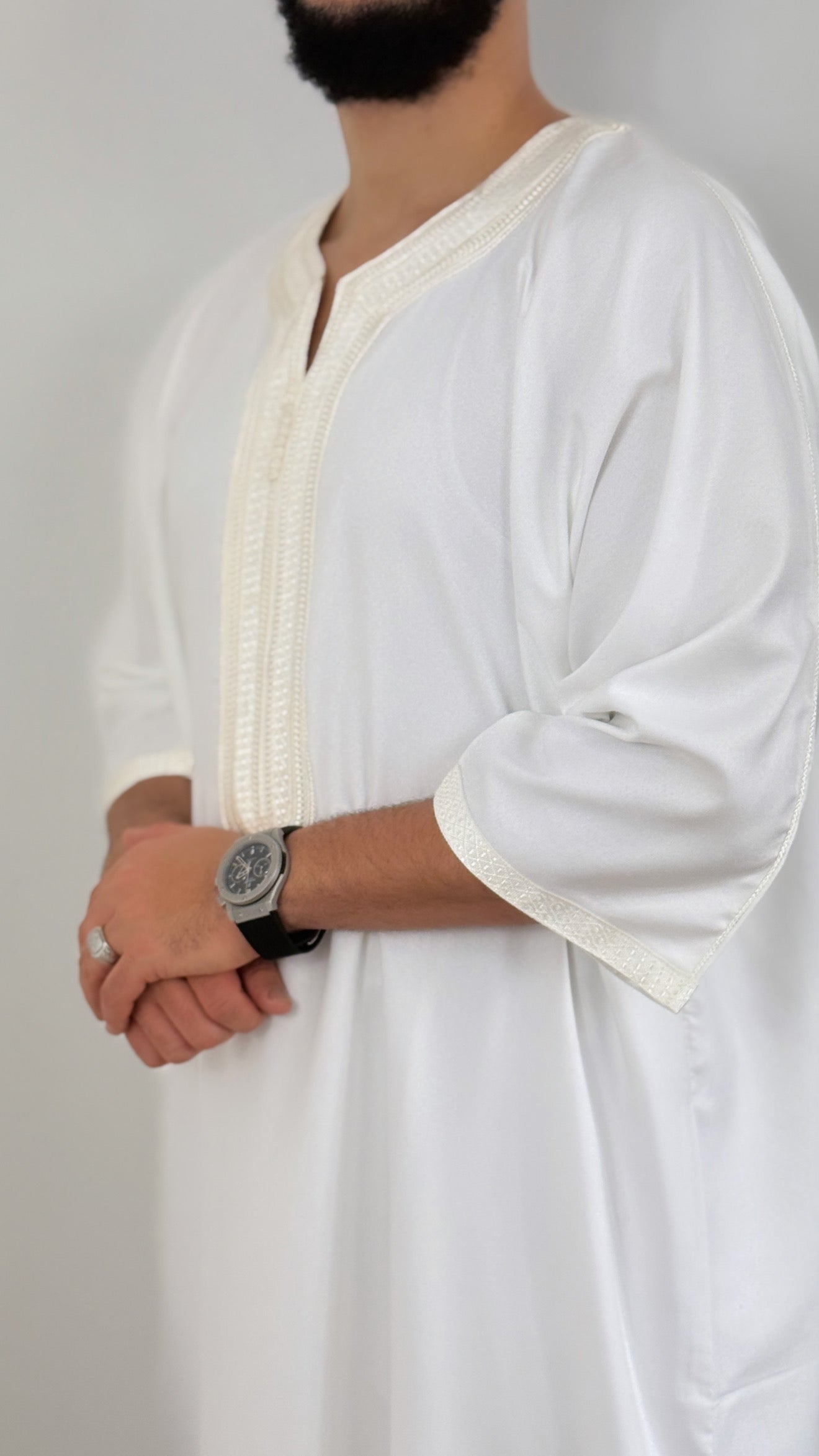 ثوب الكندورة المغربي مثالي لكل يوم