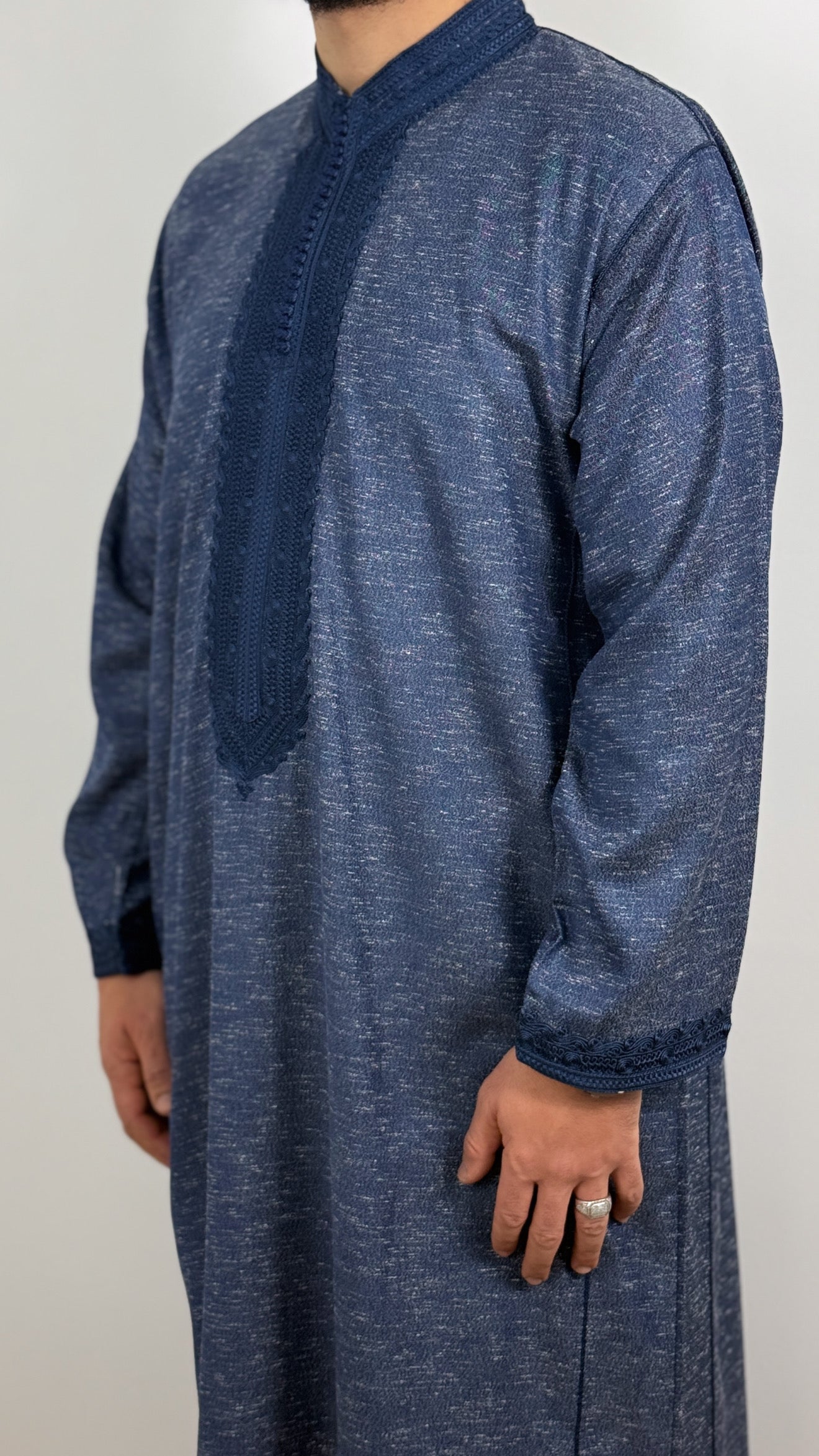 ثوب ملكي جبة يدوية الصنع