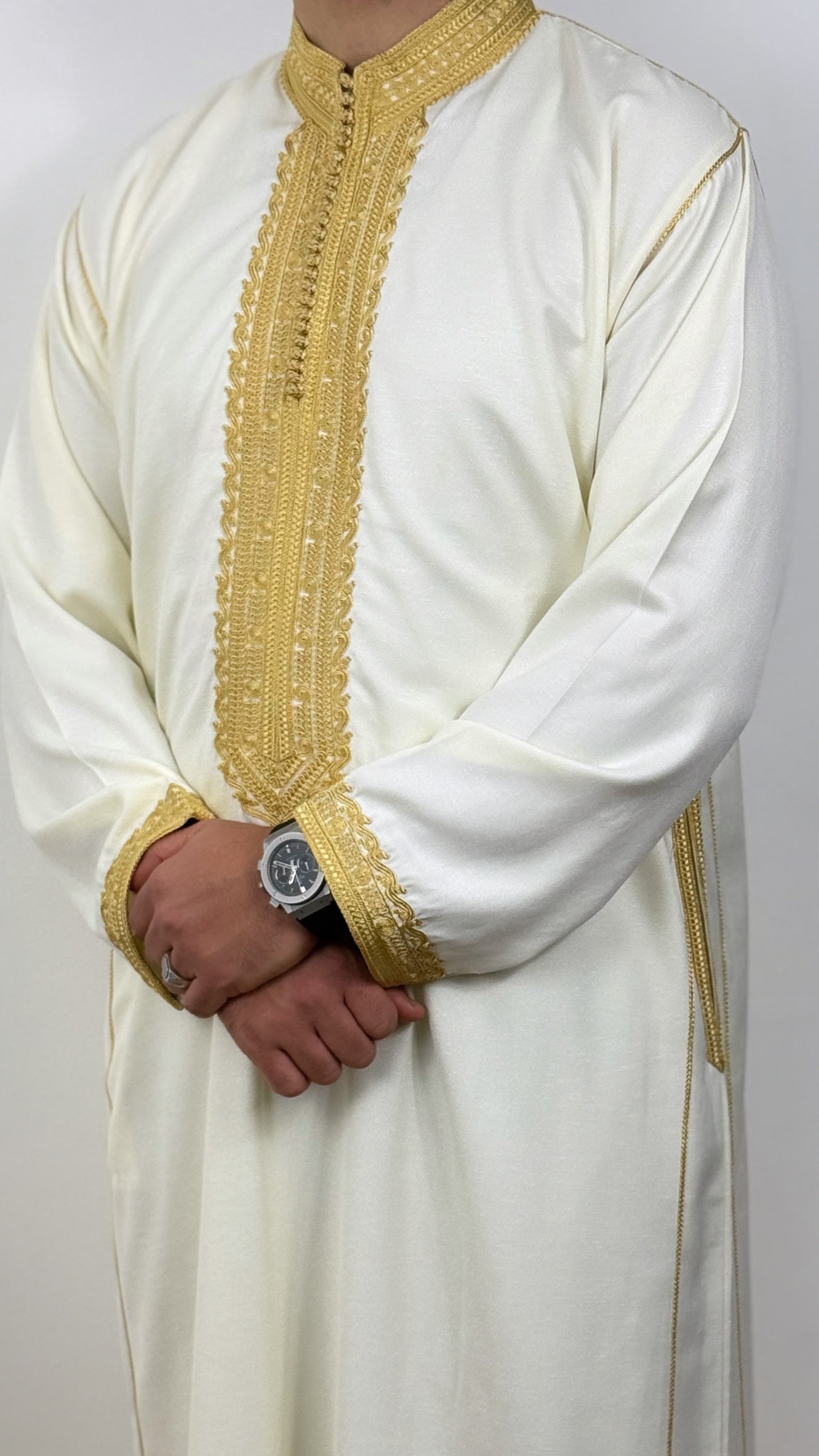 ثوب ملكي جبة يدوية الصنع