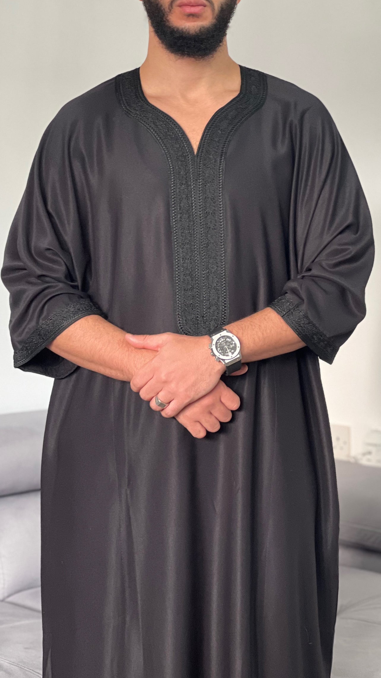 ثوب جبة عالي الجودة بجيبين