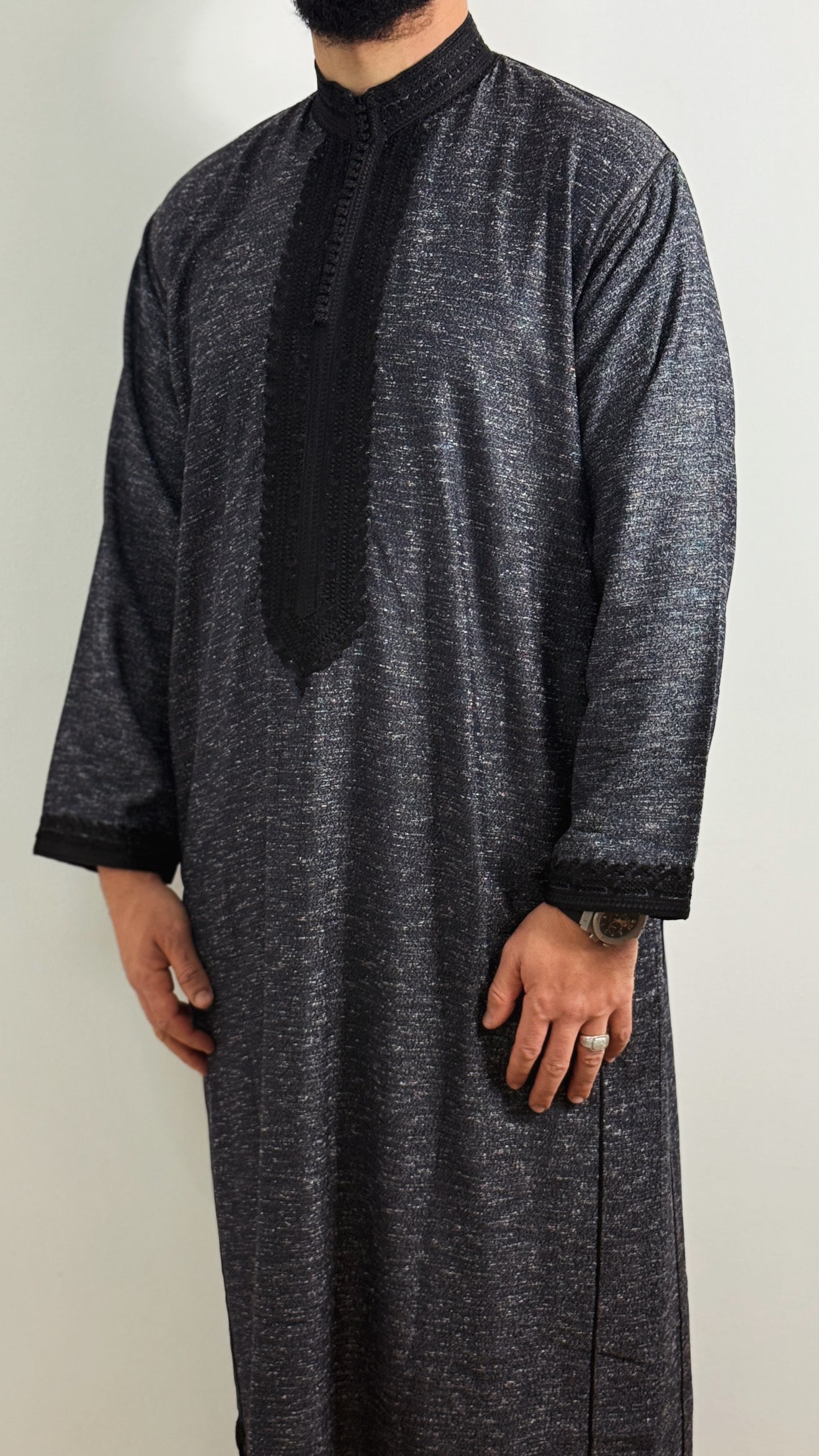 ثوب ملكي جبة يدوية الصنع