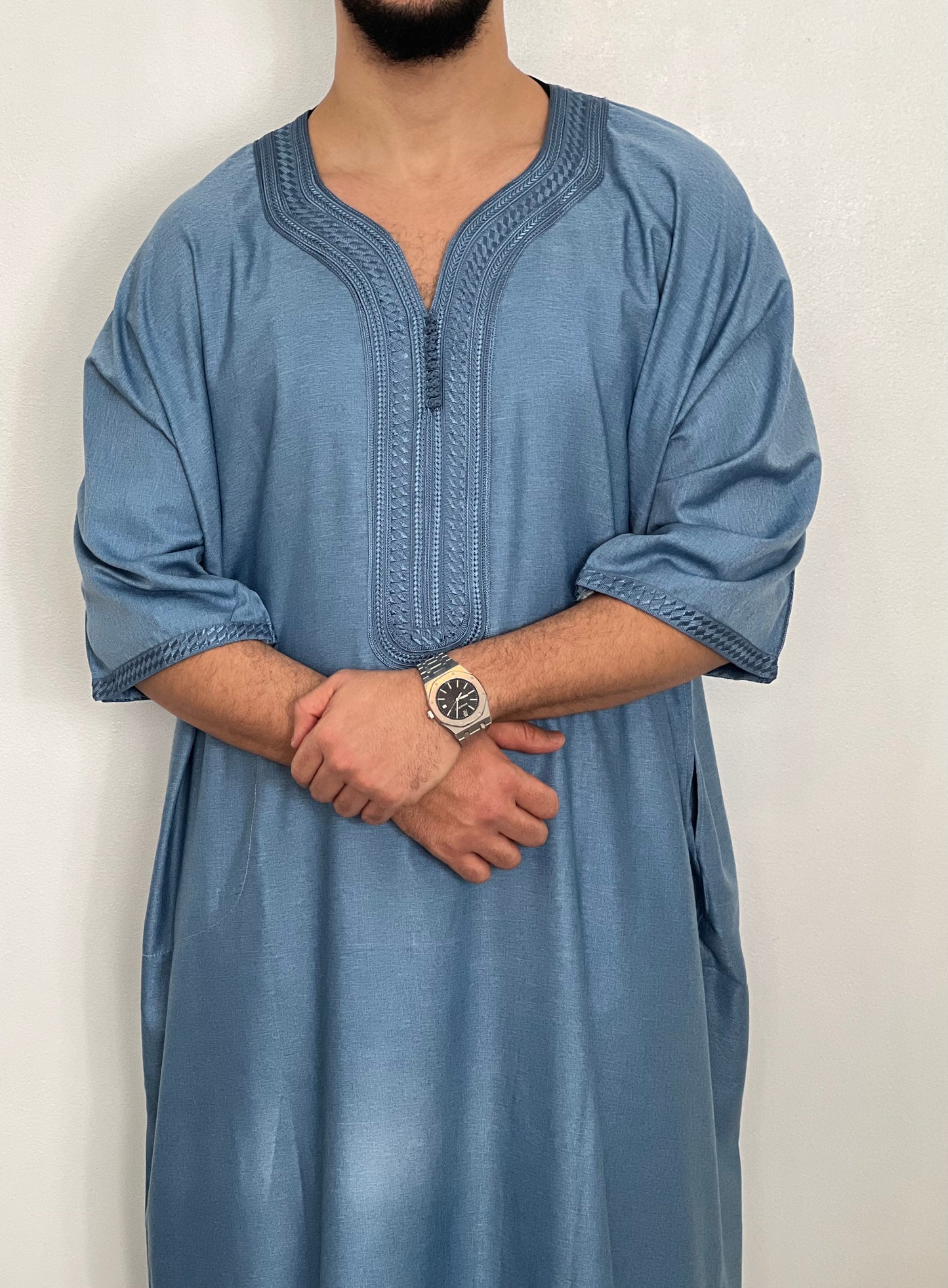 ثوب الكندورة المغربي مثالي لكل يوم