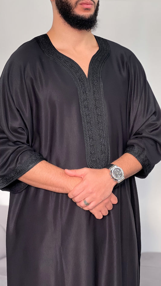 ثوب جبة عالي الجودة بجيبين