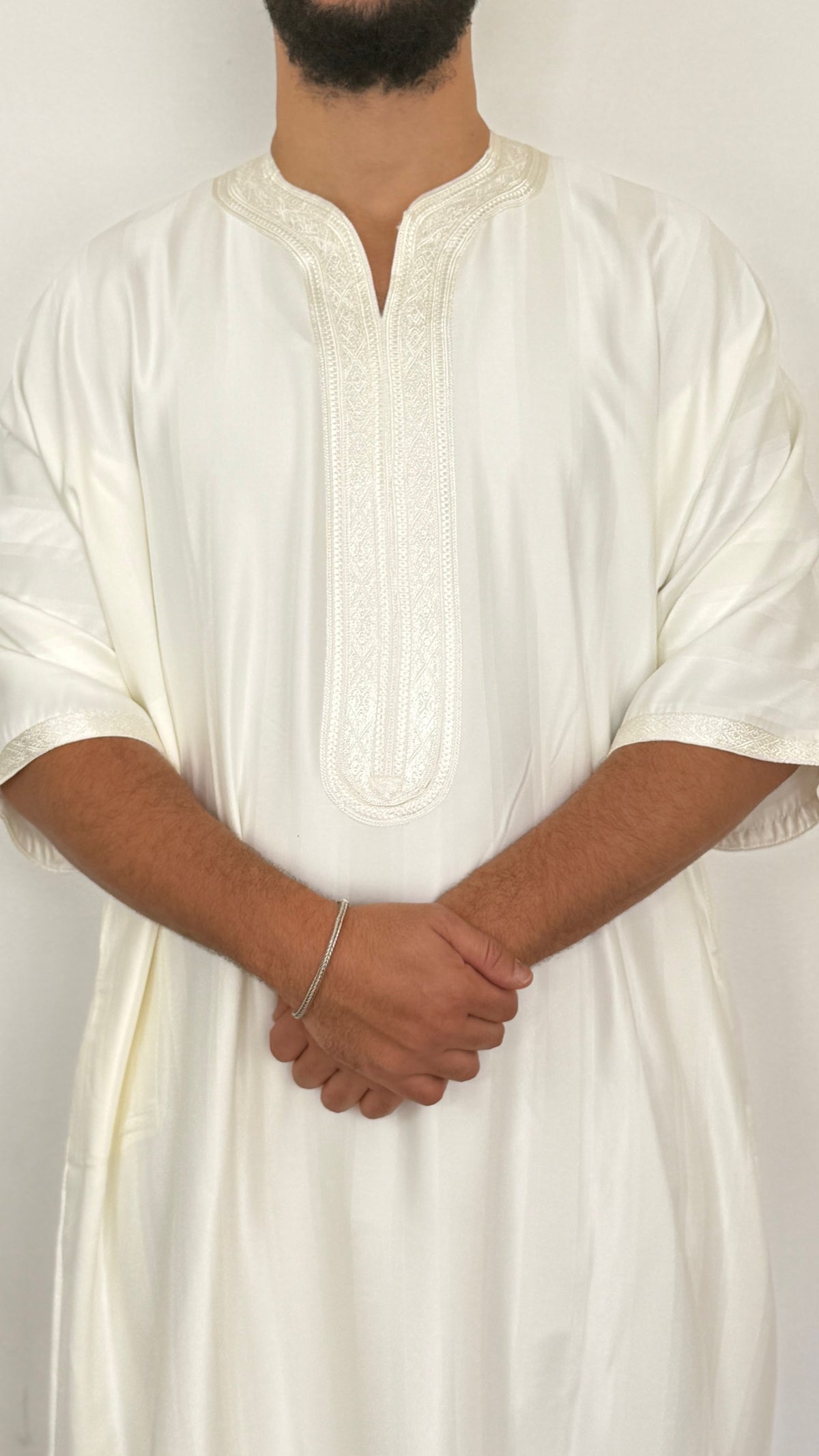 ثوب جوهرة مغربي لامع فاخر