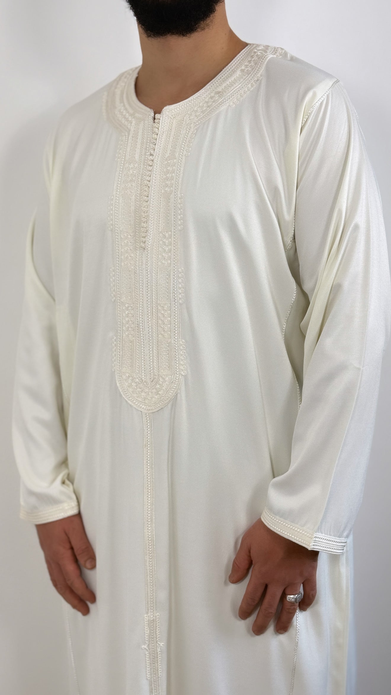 قفطان مغربي بأكمام طويلة موديل 2025