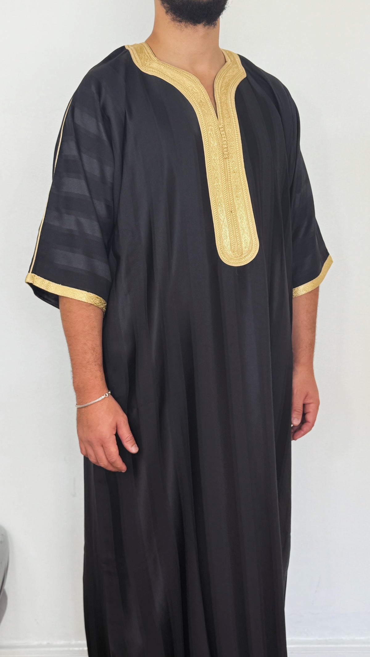 ثوب جوهرة مغربي لامع فاخر