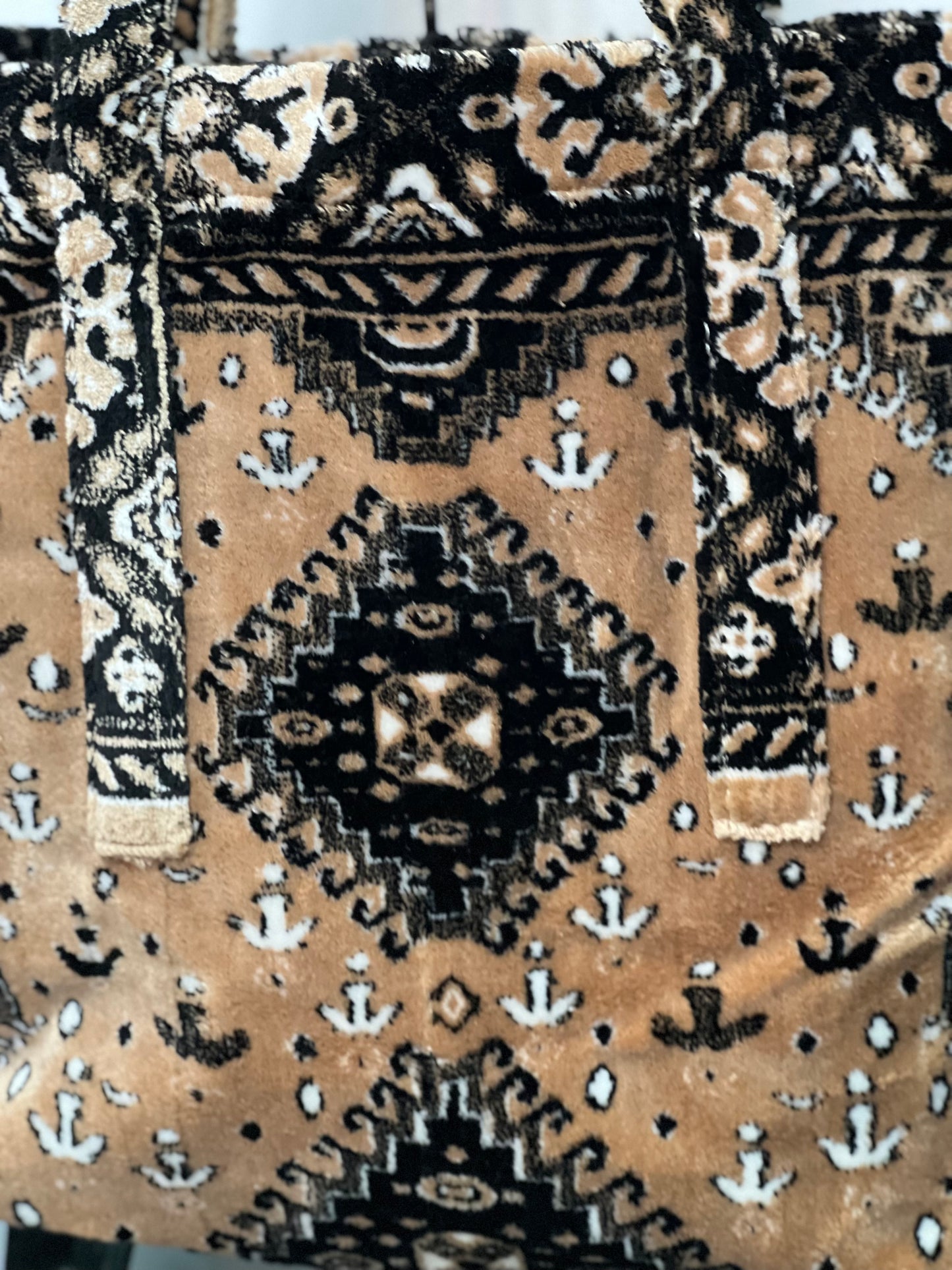 Shoulder bag - Made out of Moroccan Carpet