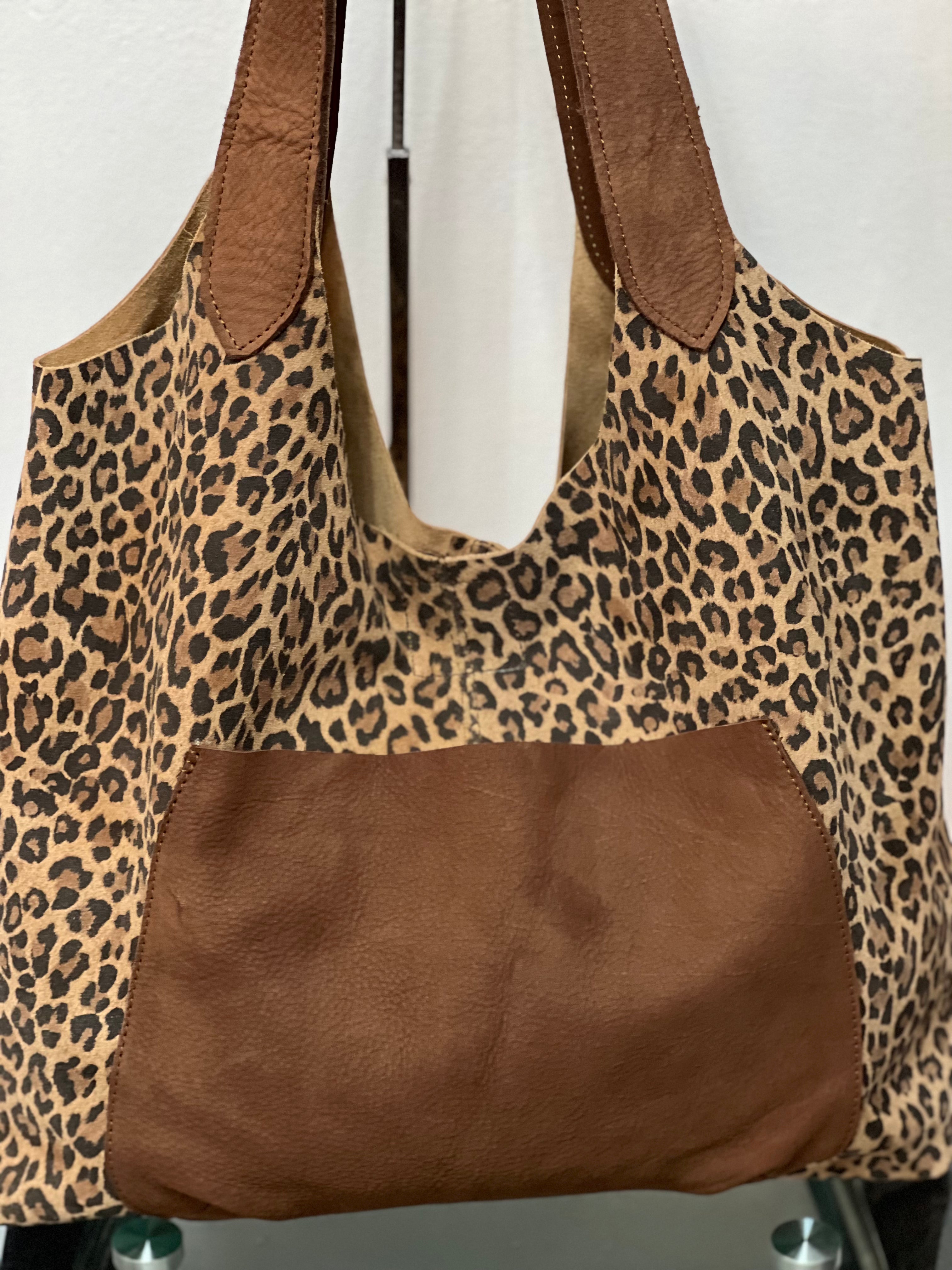 Shoulder hobo  bag with pocket - 100% Suede - leather straps