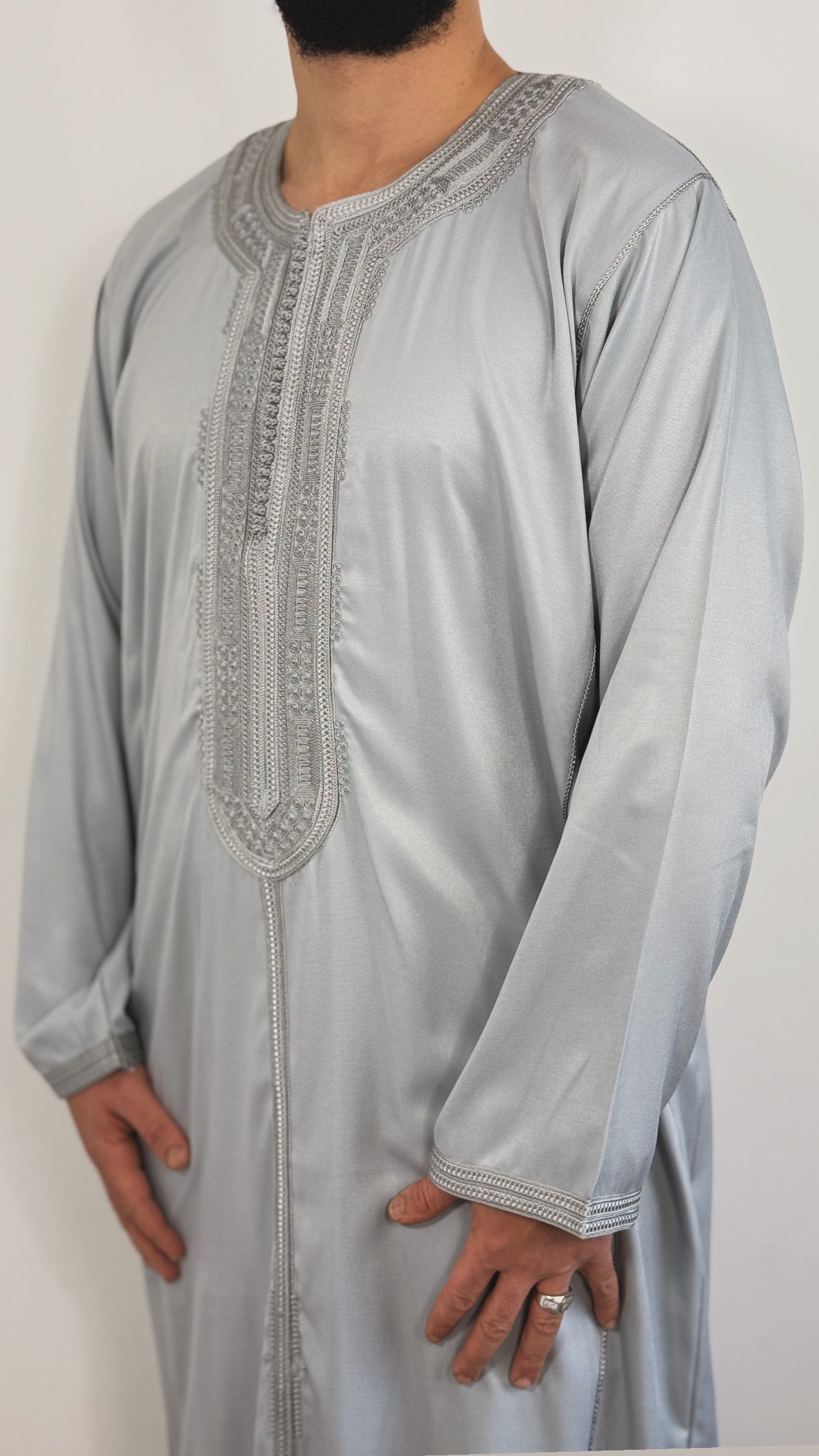 قفطان مغربي بأكمام طويلة موديل 2025