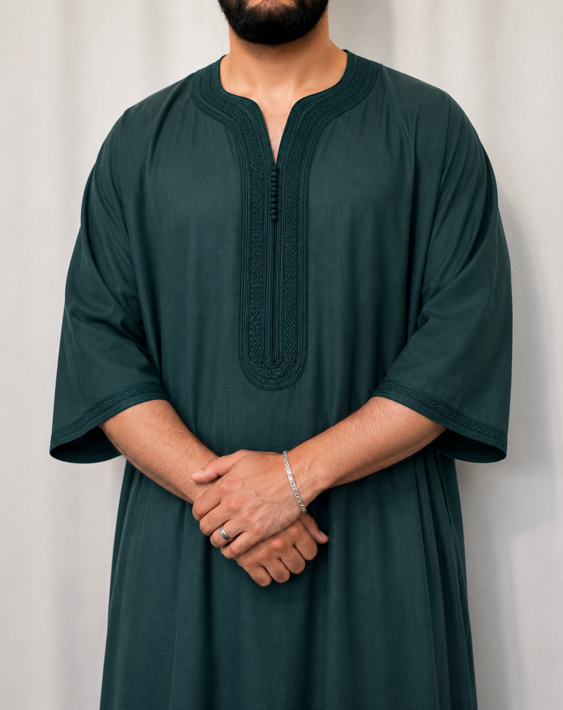 ثوب مغربي من مزيج الكتان