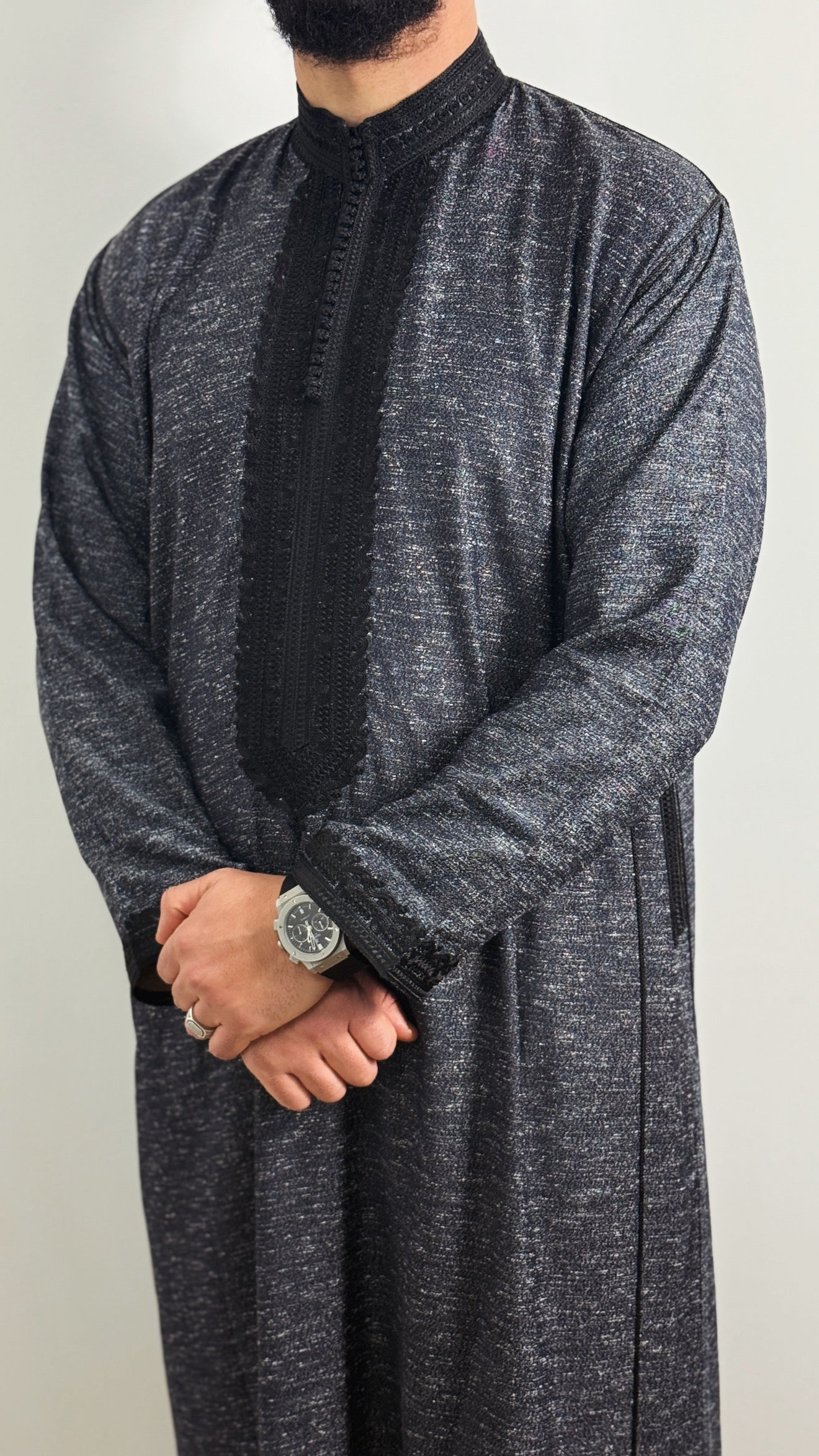 ثوب ملكي جبة يدوية الصنع